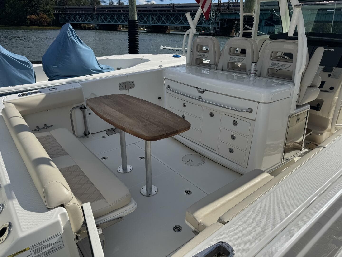 2017 Boston Whaler 370 Outrage — photo 5