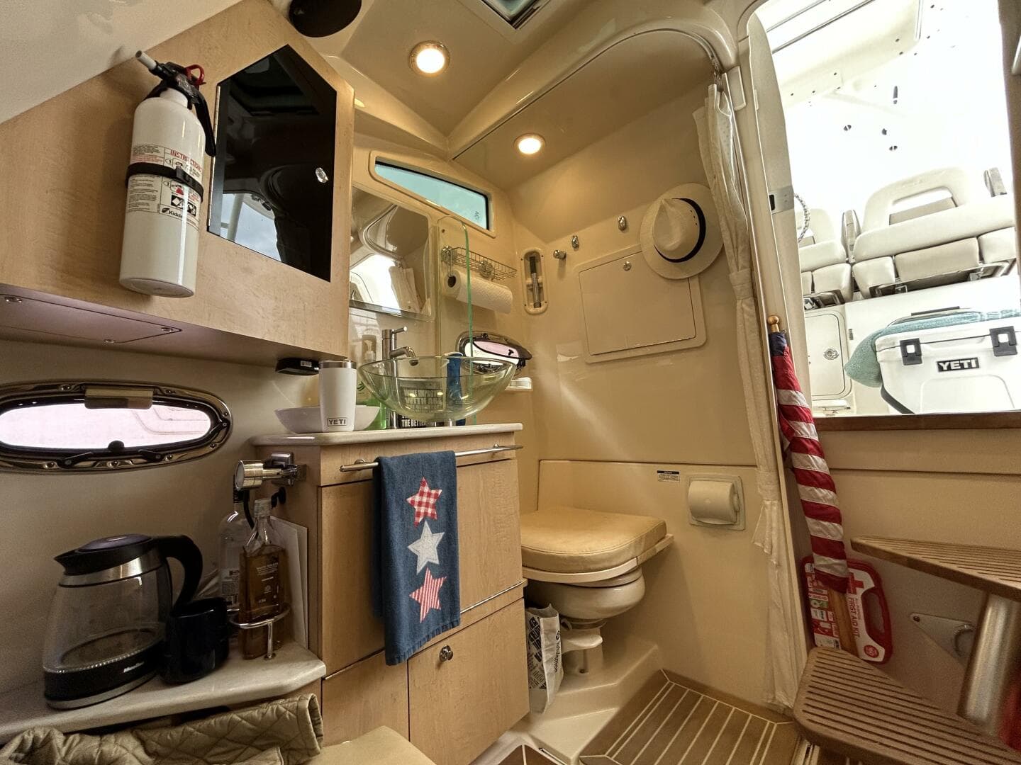 2017 Boston Whaler 370 Outrage — photo 20