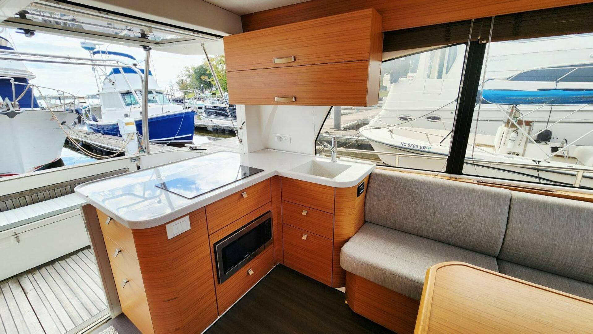 2022 Greenline 40 Hybrid — photo 21