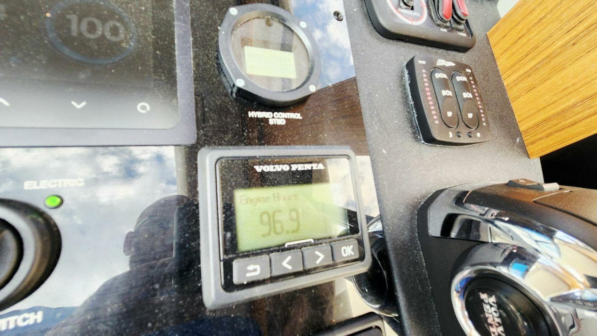 2022 Greenline 40 Hybrid — photo 38