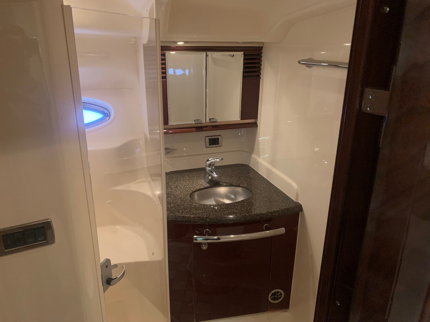 2007 Sea Ray 52 Sundancer — photo 65