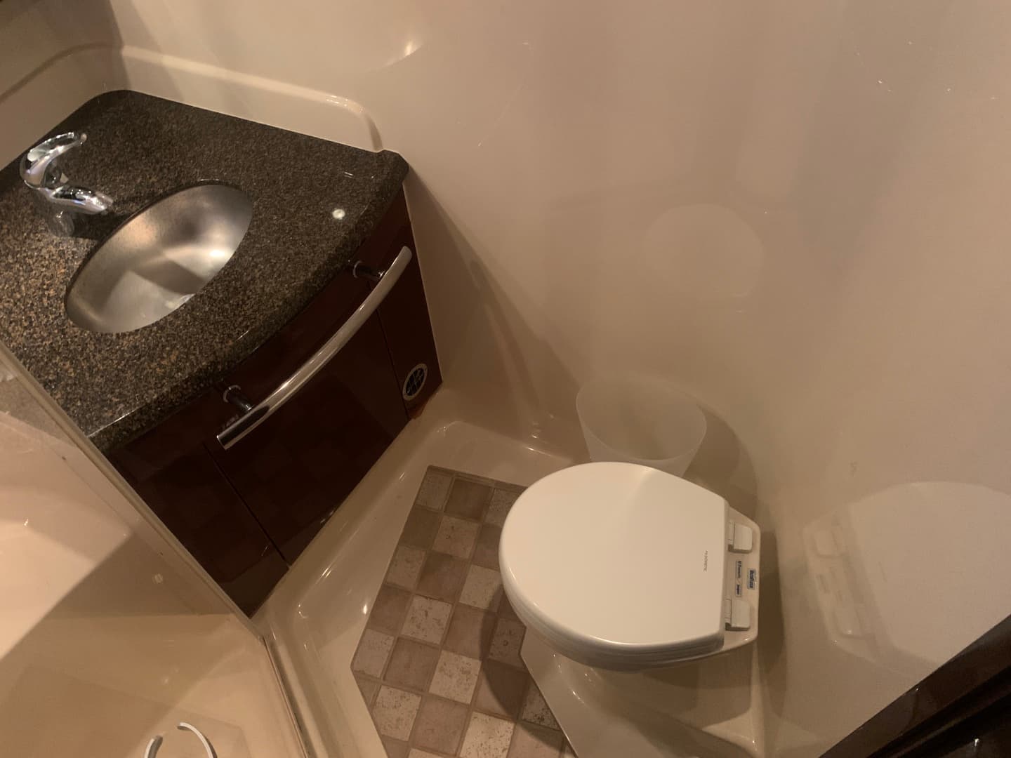 2007 Sea Ray 52 Sundancer — photo 66