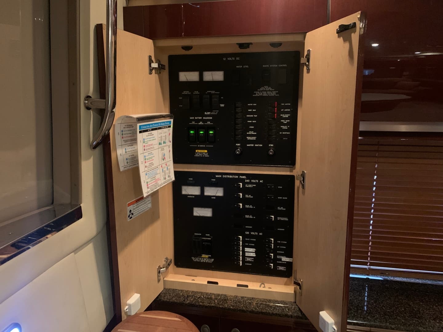 2007 Sea Ray 52 Sundancer — photo 50