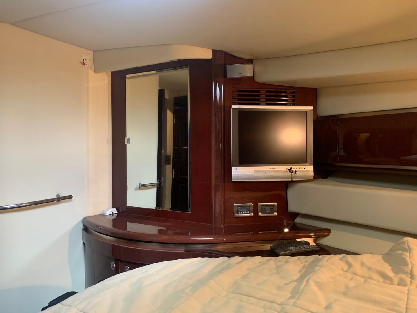 2007 Sea Ray 52 Sundancer — photo 74