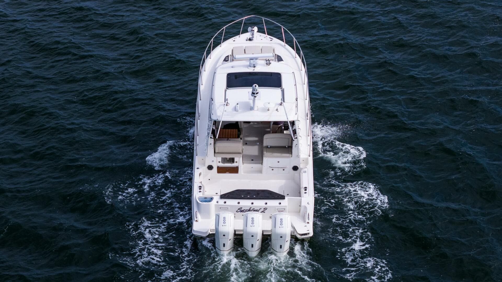 2024 Boston Whaler 405 Conquest — photo 7