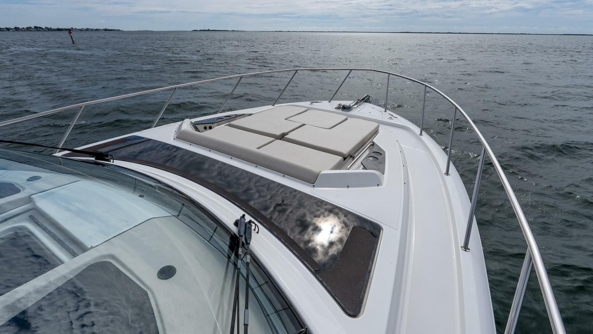 2024 Boston Whaler 405 Conquest — photo 64