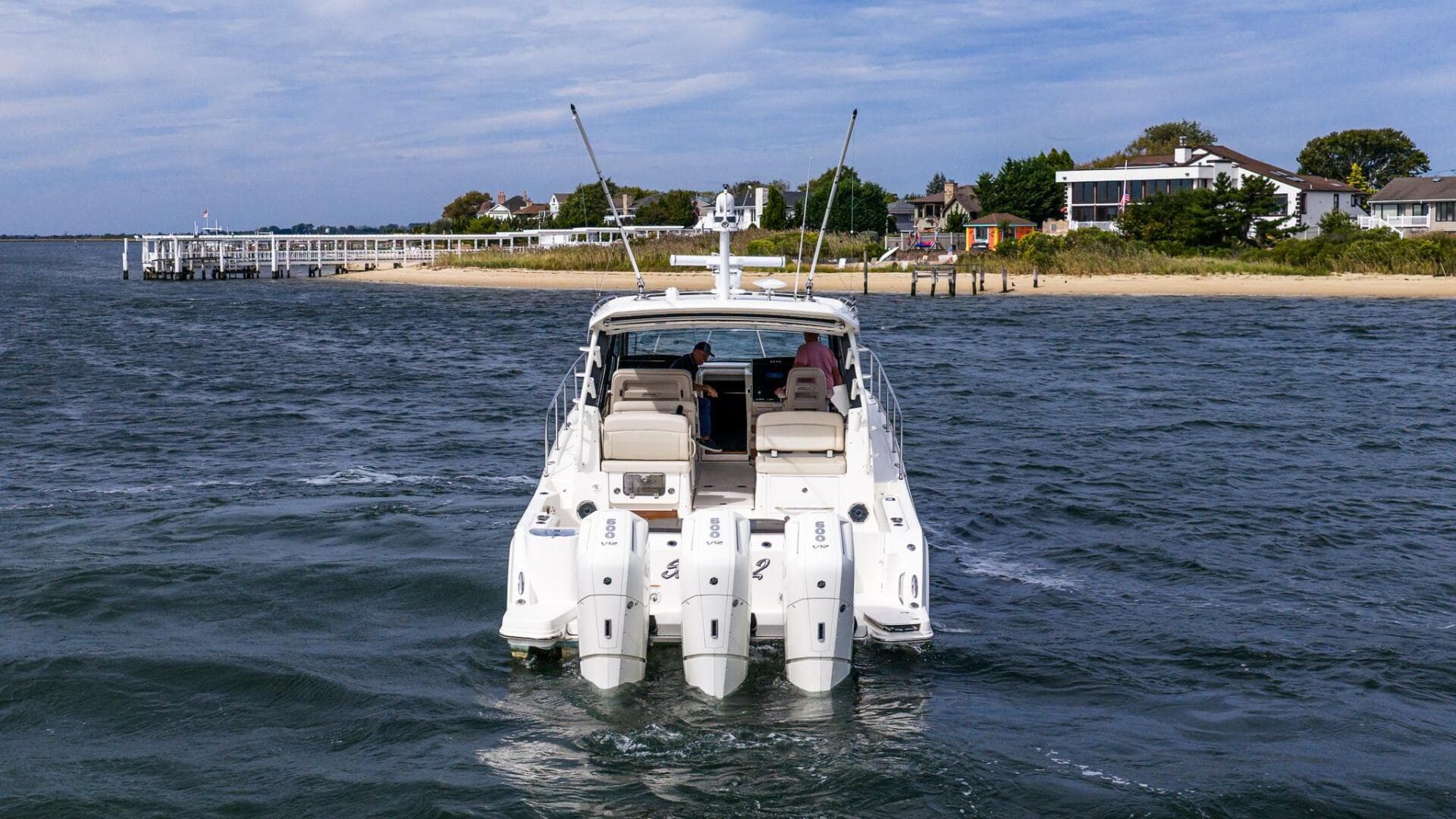 2024 Boston Whaler 405 Conquest — photo 8