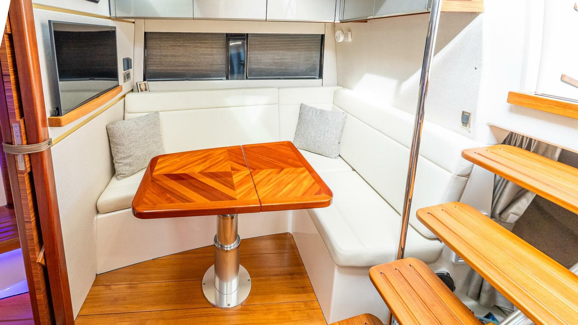 2024 Boston Whaler 405 Conquest — photo 50