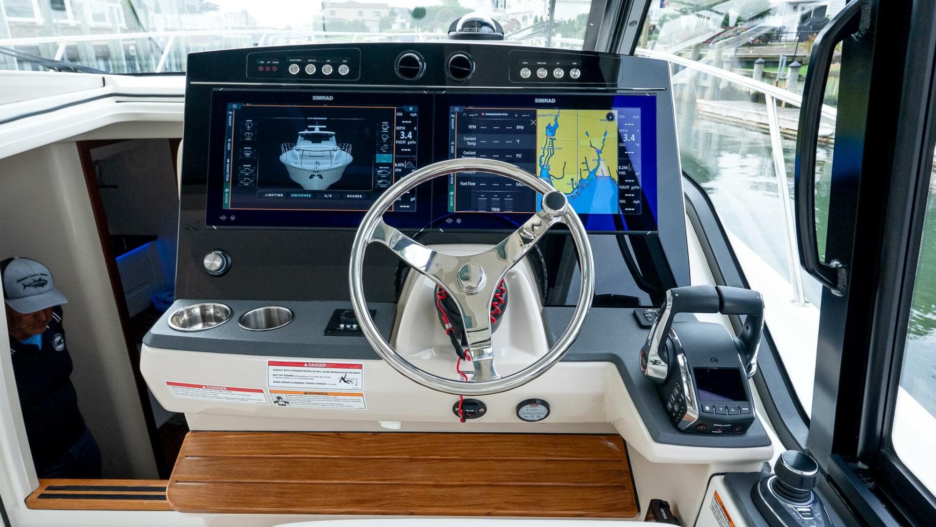 2024 Boston Whaler 405 Conquest — photo 42