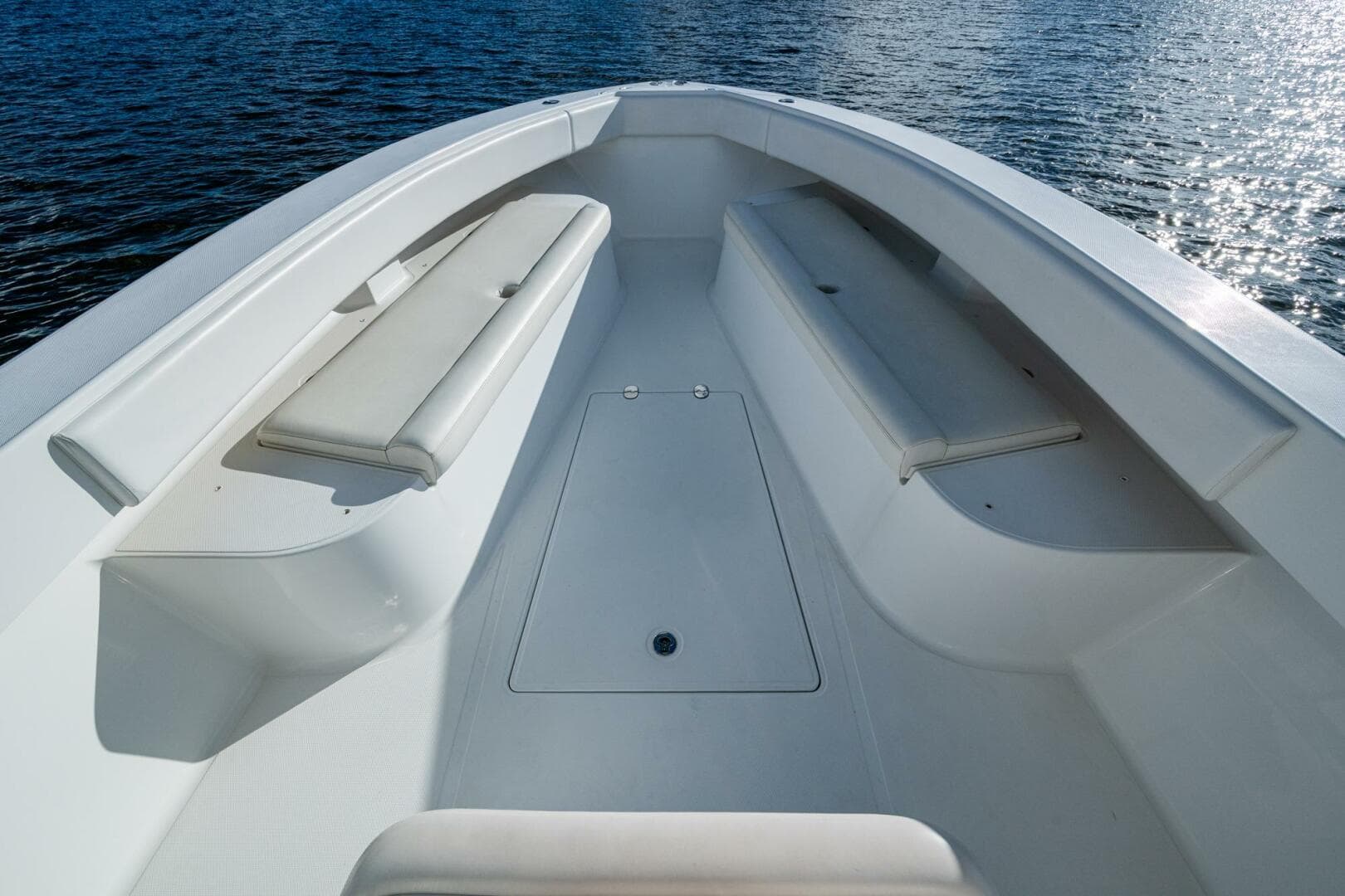 2011 Bahama 37 CC — photo 4