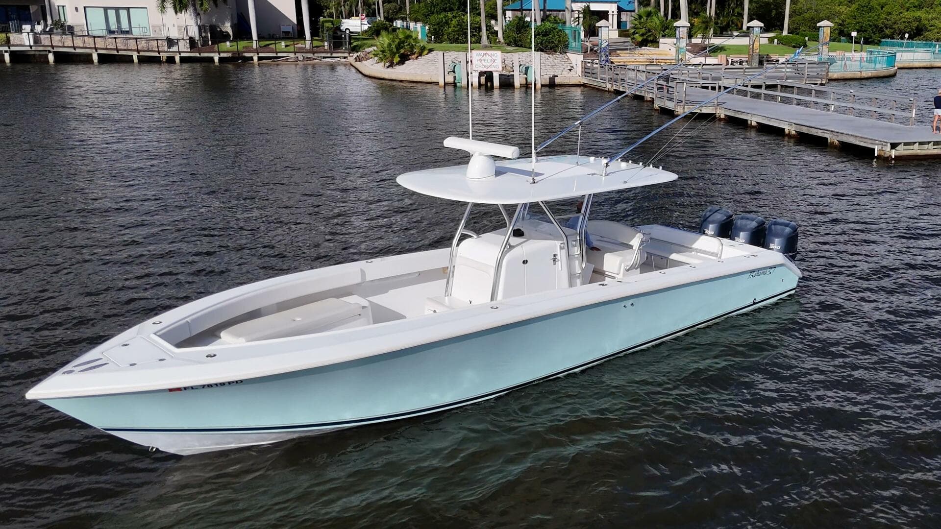 2011 Bahama 37 CC — photo 3