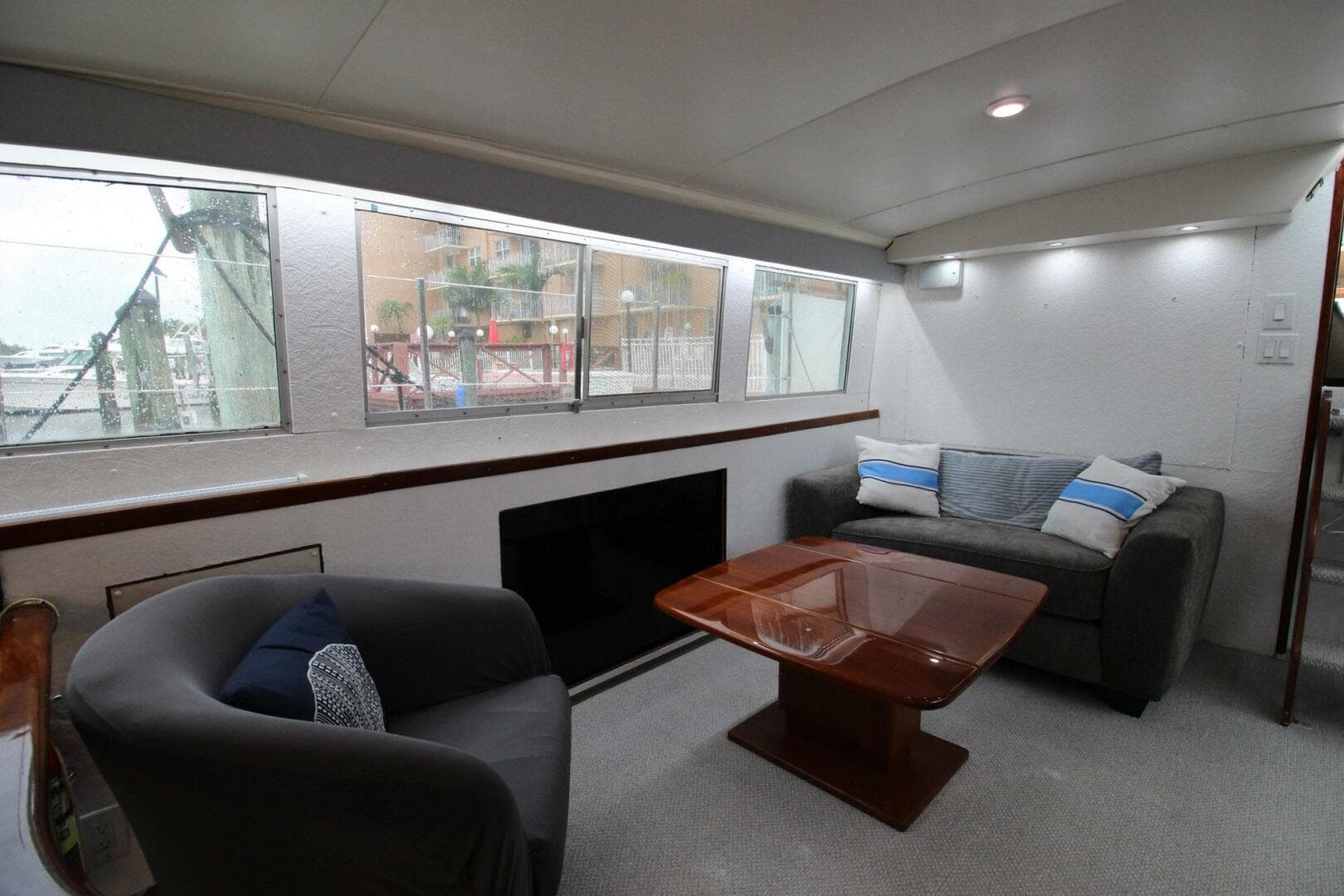 1974 Bertram 42 — photo 13