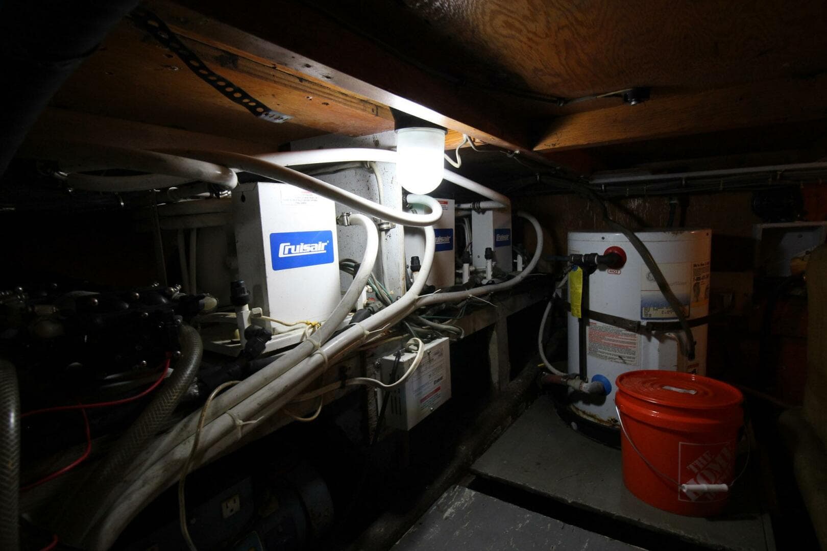 1974 Bertram 42 — photo 26