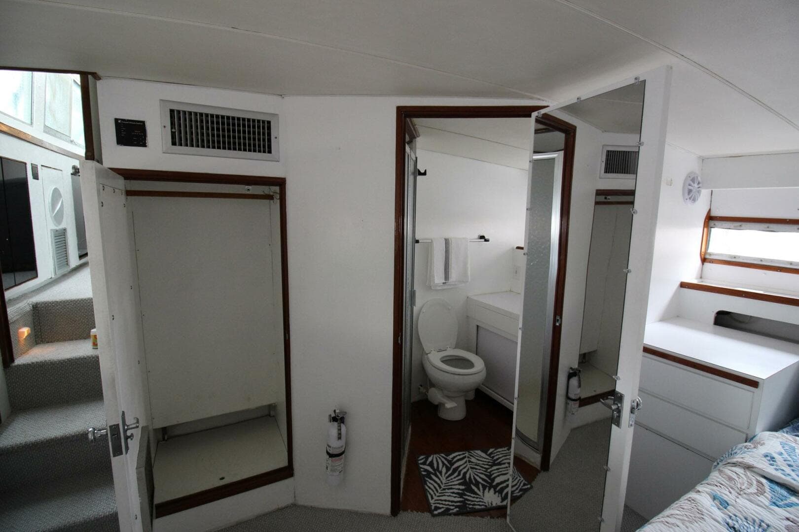 1974 Bertram 42 — photo 19