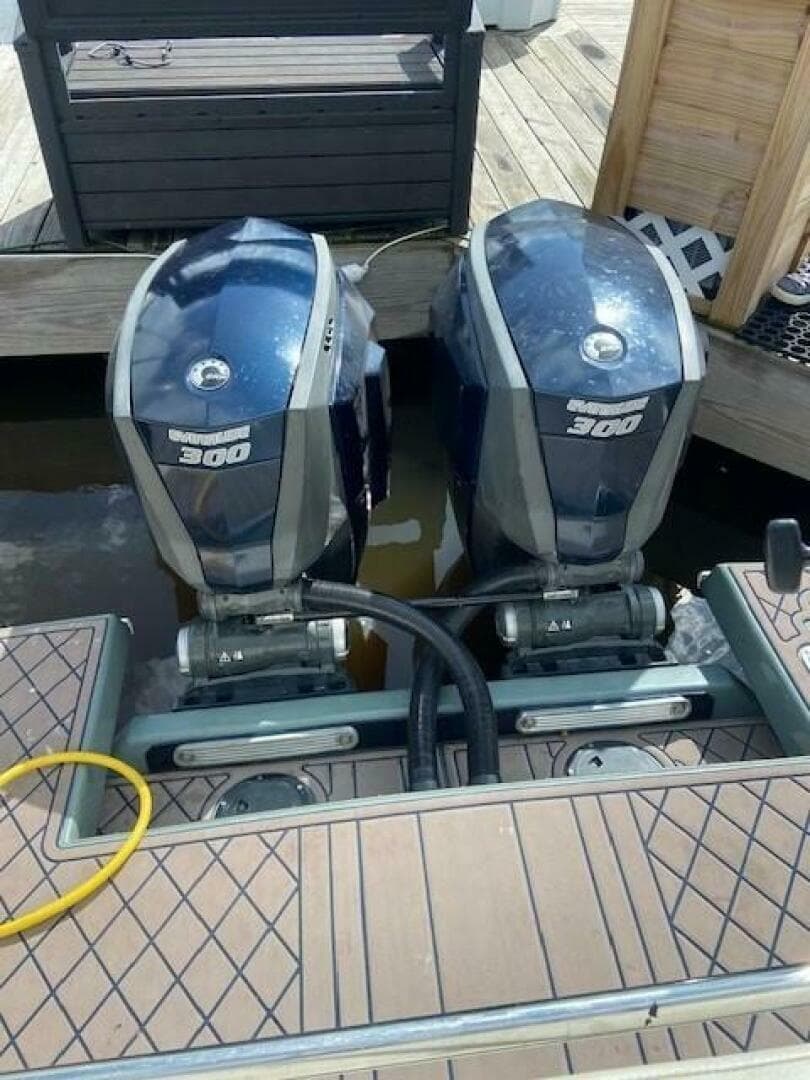 2004 Regal 2860 — photo 2