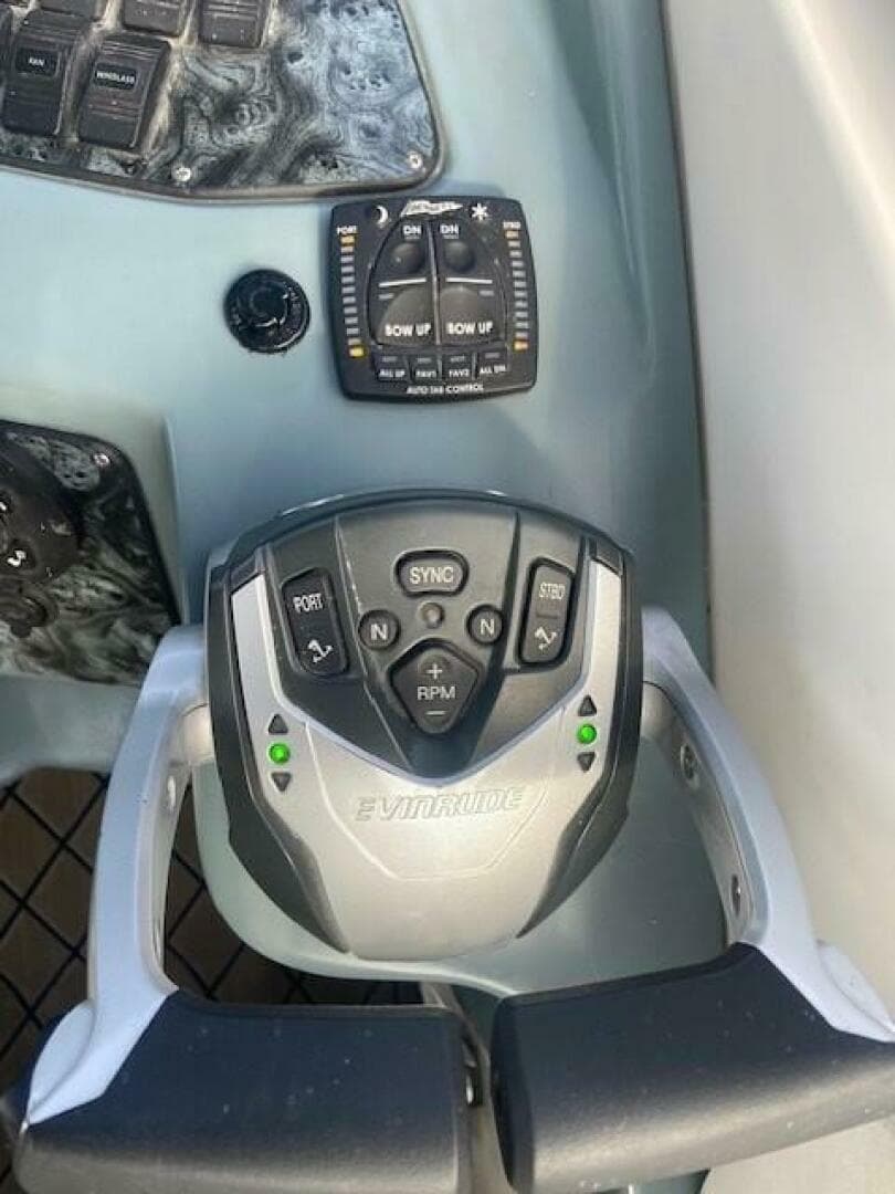 2004 Regal 2860 — photo 10