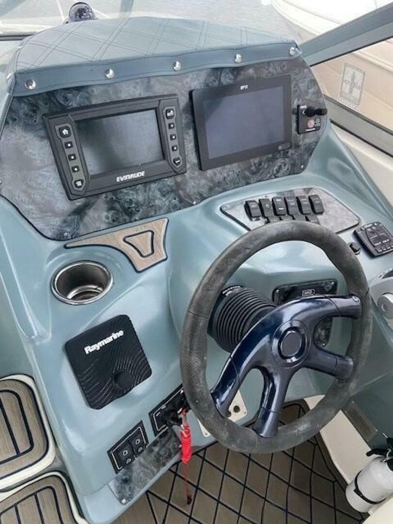 2004 Regal 2860 — photo 8