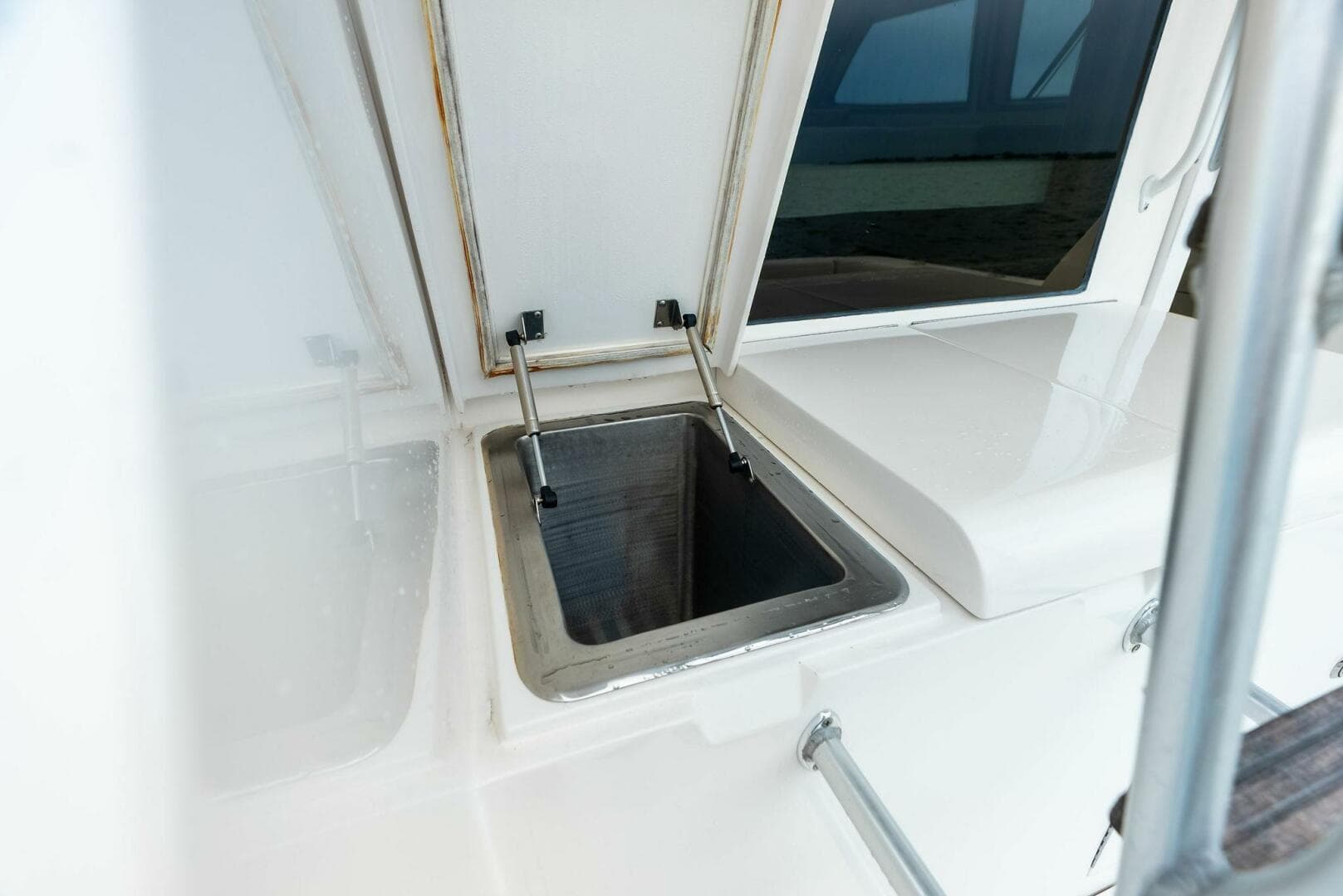 2006 Bertram Convertible — photo 17