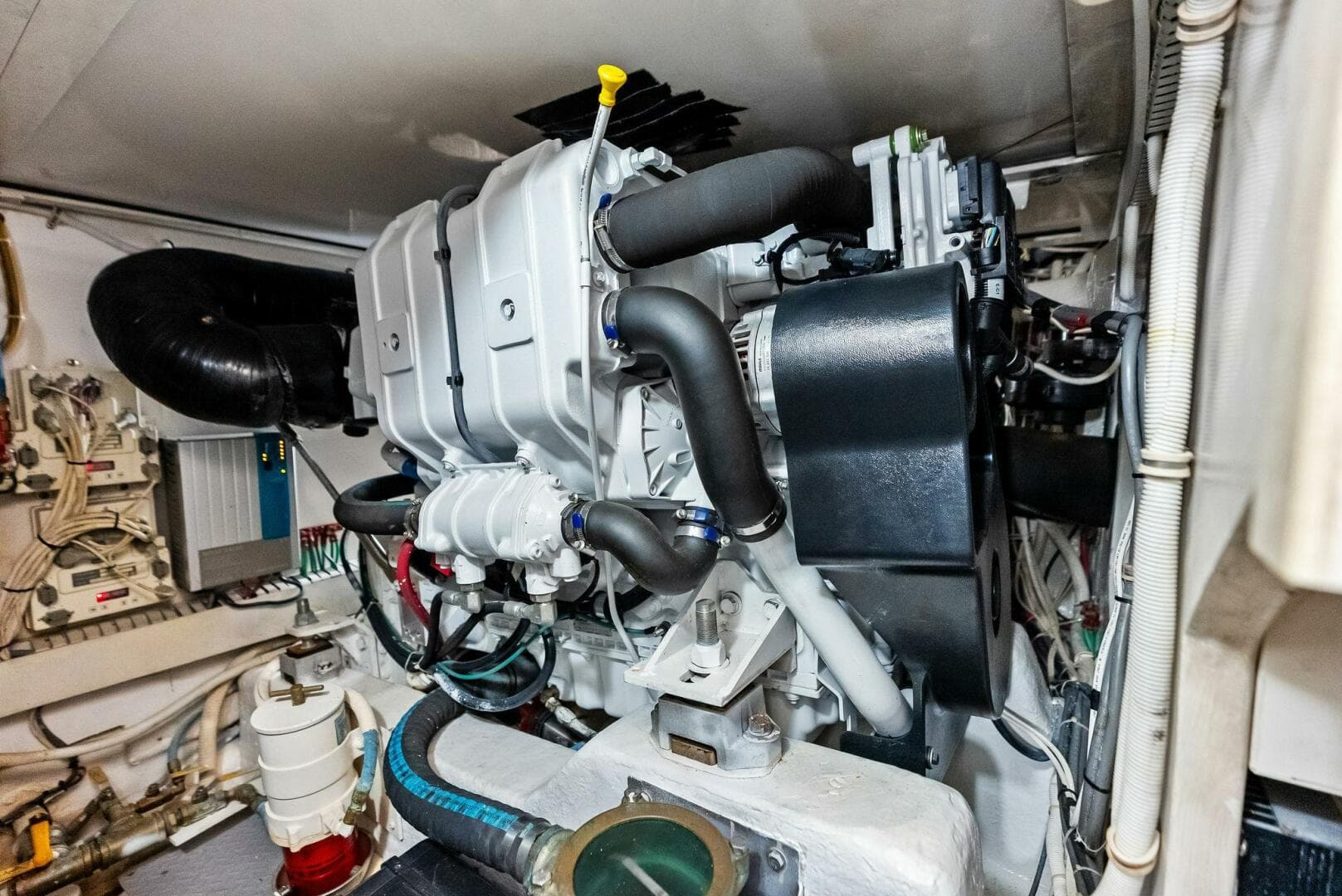 2006 Bertram Convertible — photo 45