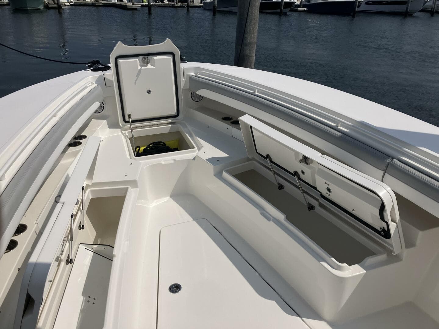 2020 Regulator 31 — photo 23