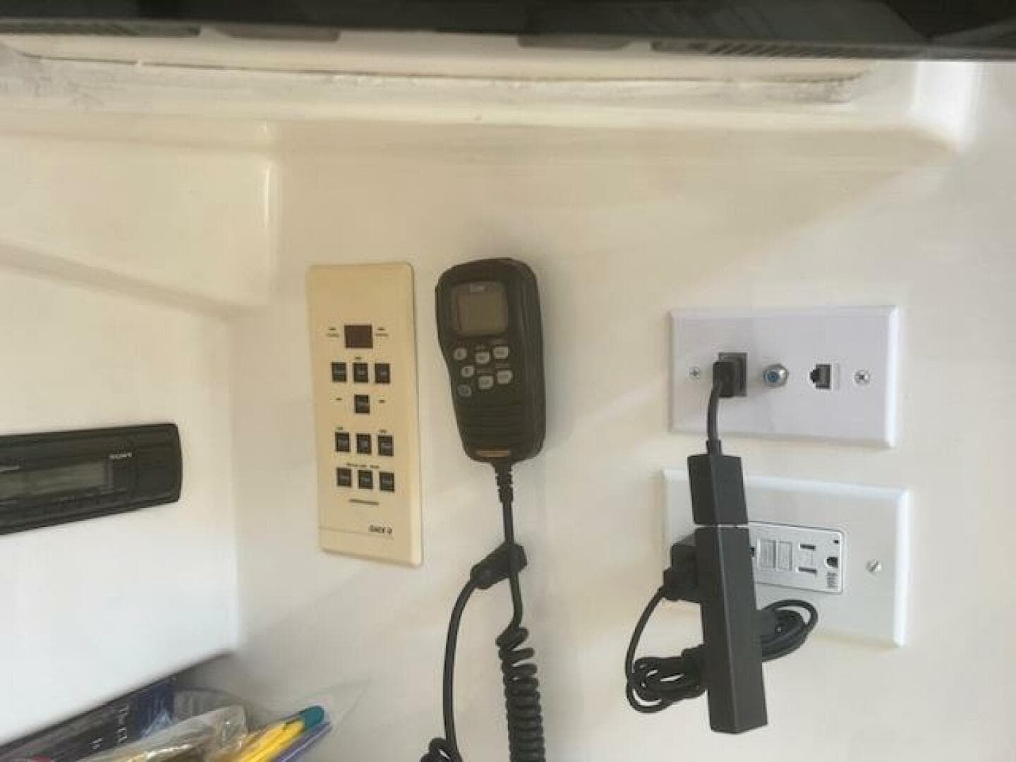 2001 Cabo Express — photo 13