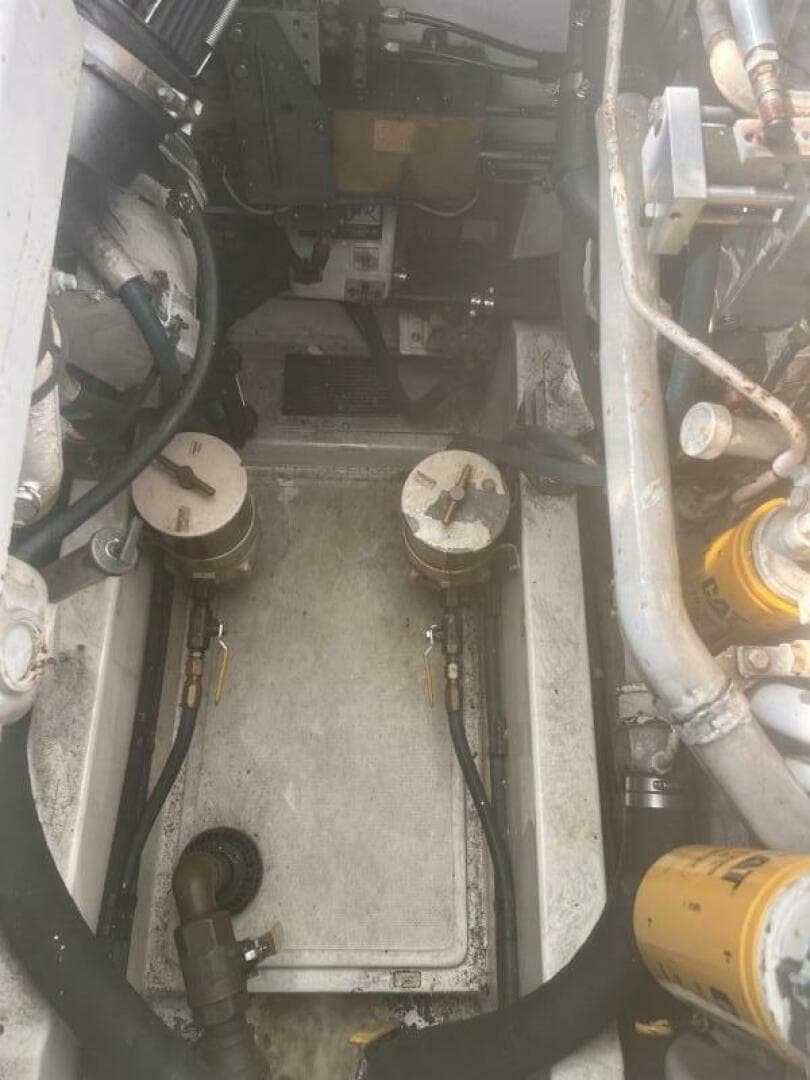 2001 Cabo Express — photo 23