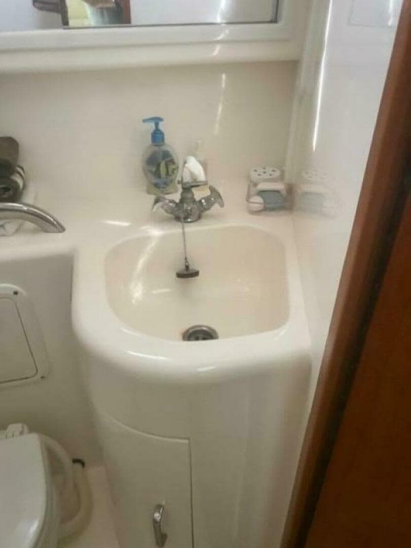 2001 Cabo Express — photo 19