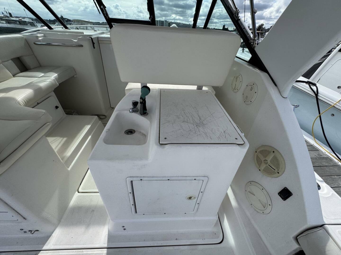 1999 Tiara Yachts 2900 Open — photo 13