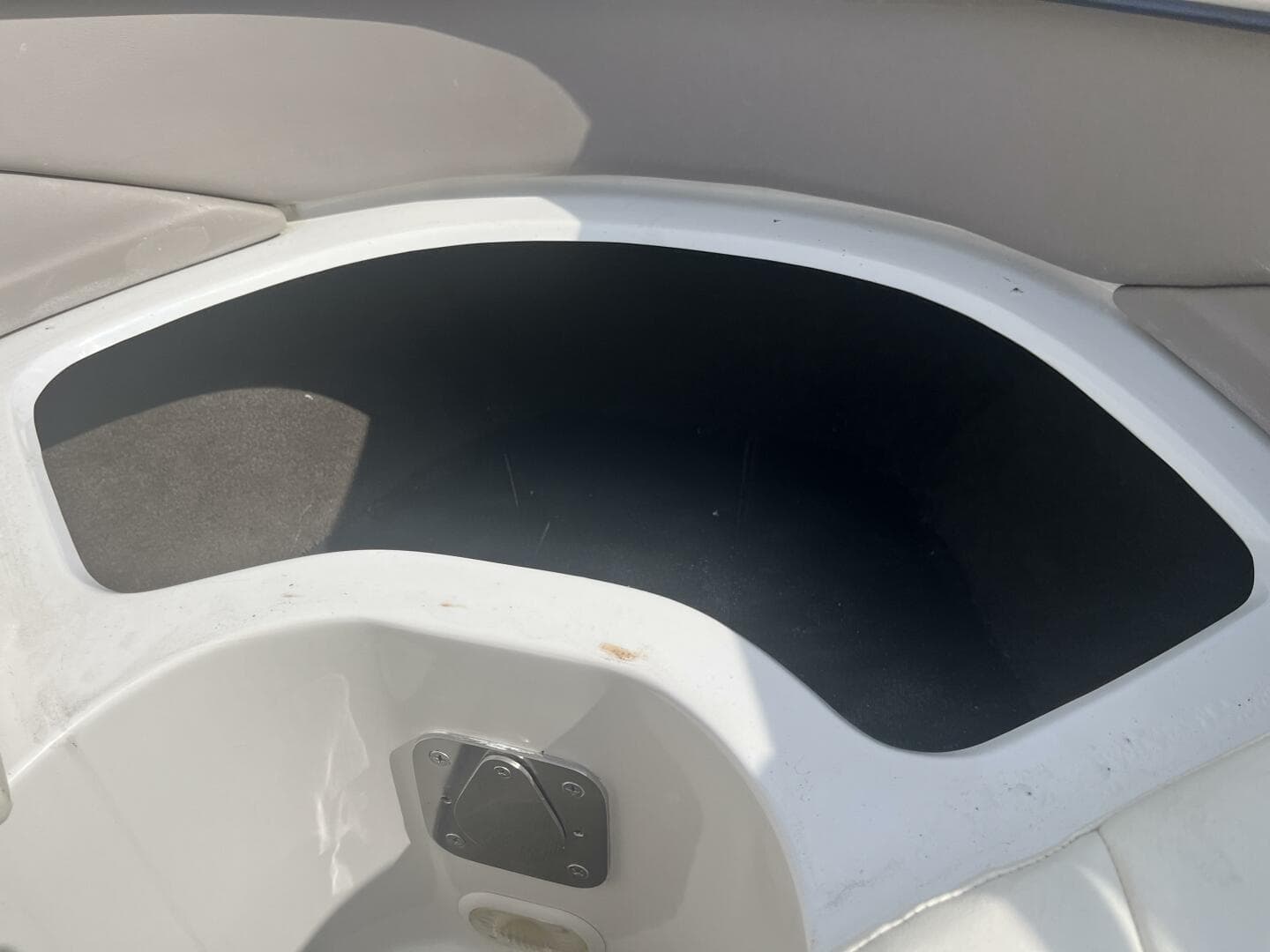 2002 Cobalt 282 — photo 38