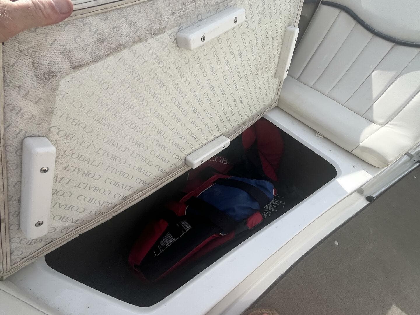 2002 Cobalt 282 — photo 36