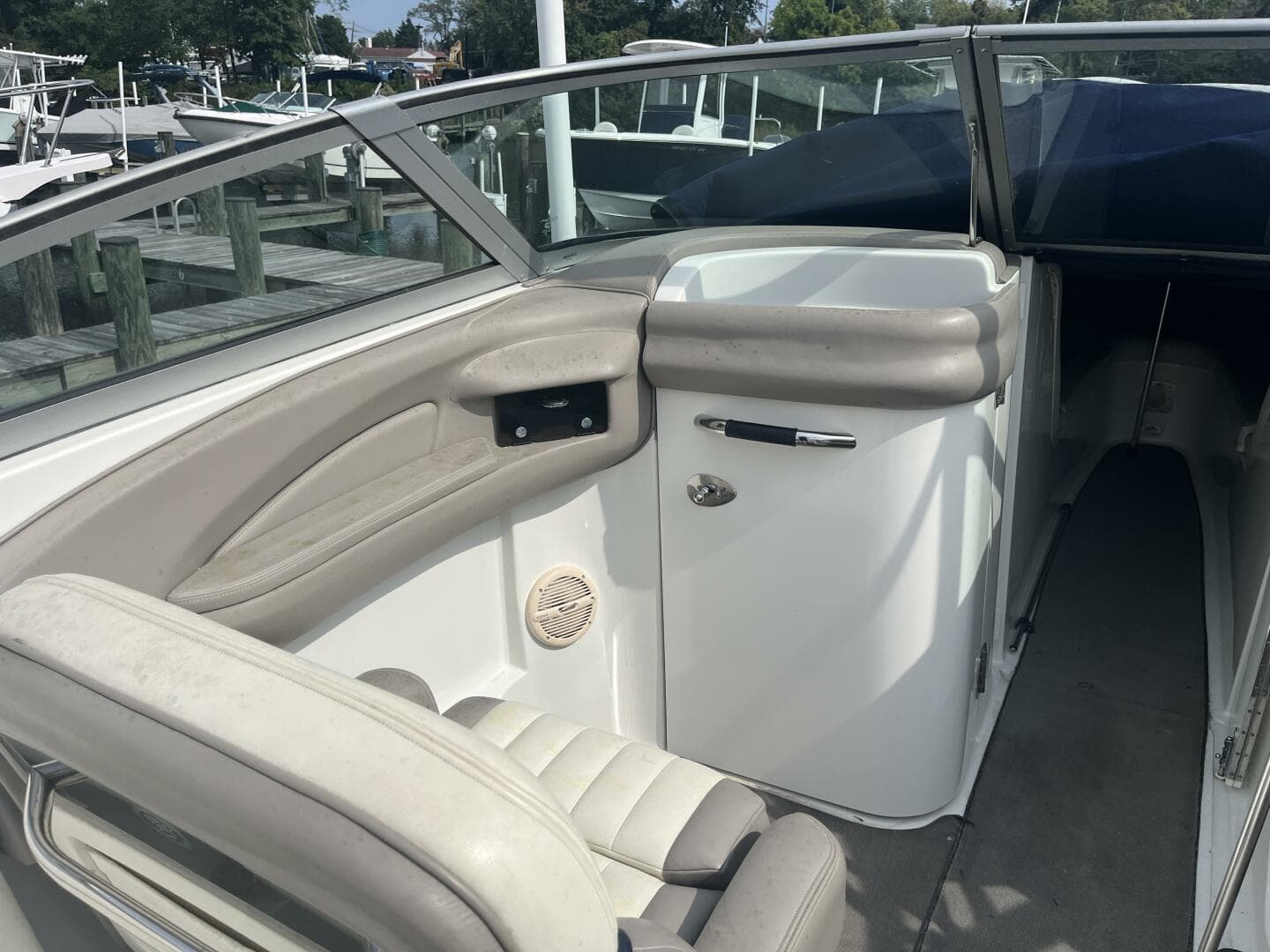 2002 Cobalt 282 — photo 11