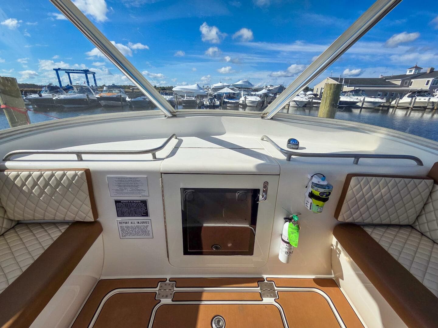 2005 Egg Harbor 35 Predator Express — photo 23