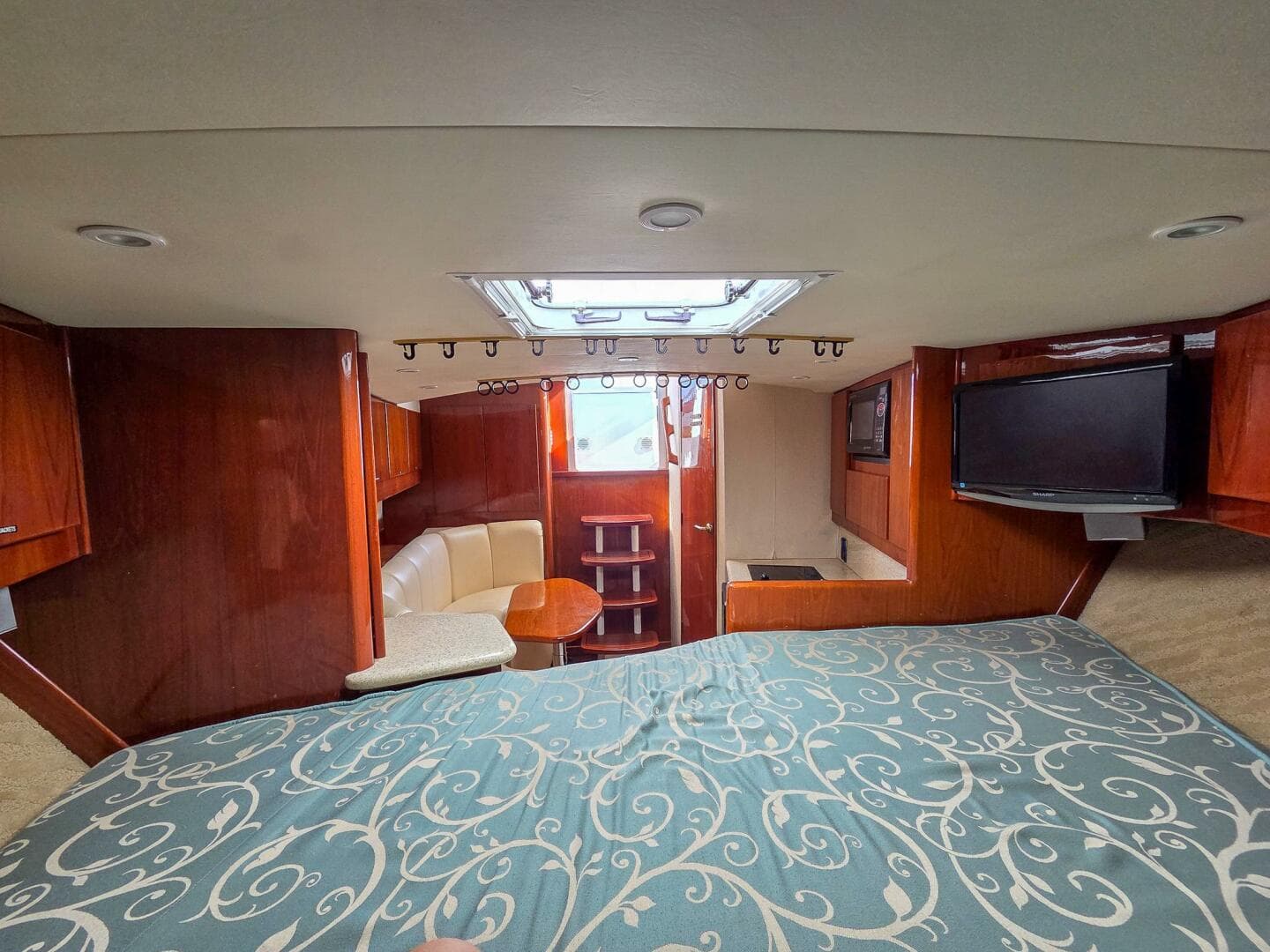 2005 Egg Harbor 35 Predator Express — photo 36