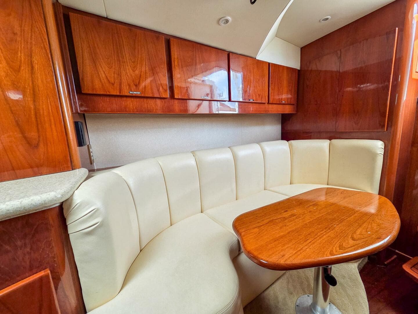 2005 Egg Harbor 35 Predator Express — photo 29