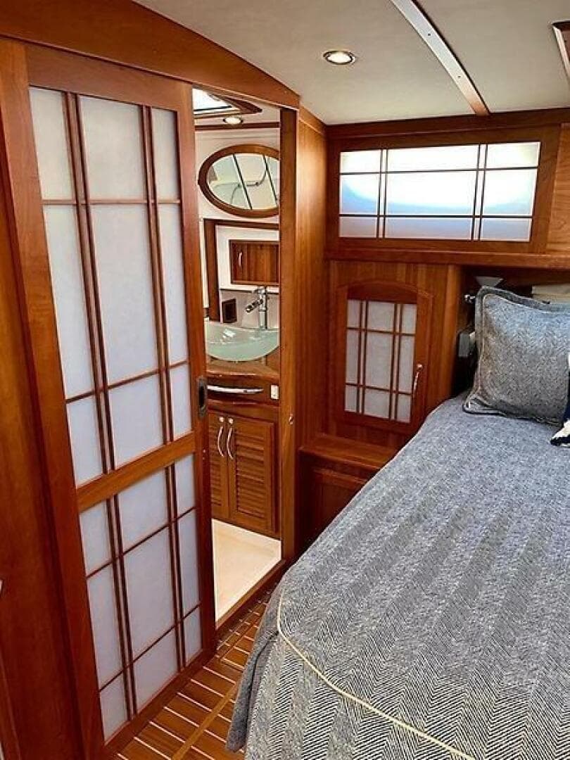 2012 Sabre Express — photo 22