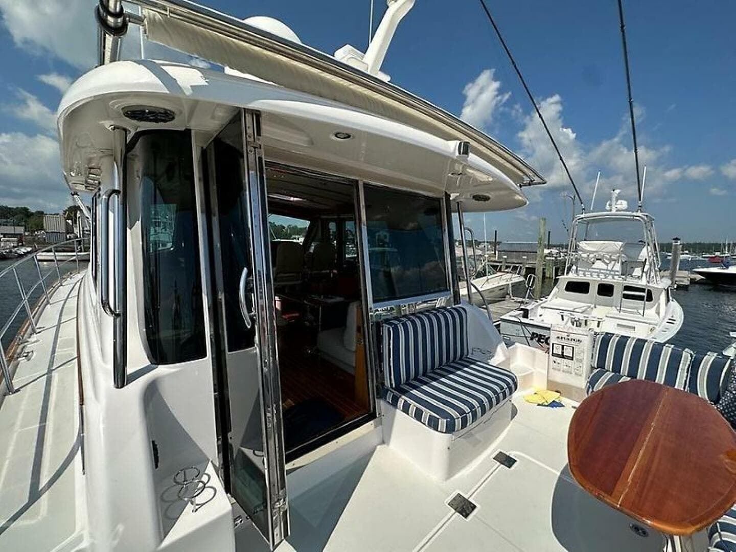 2012 Sabre Express — photo 4