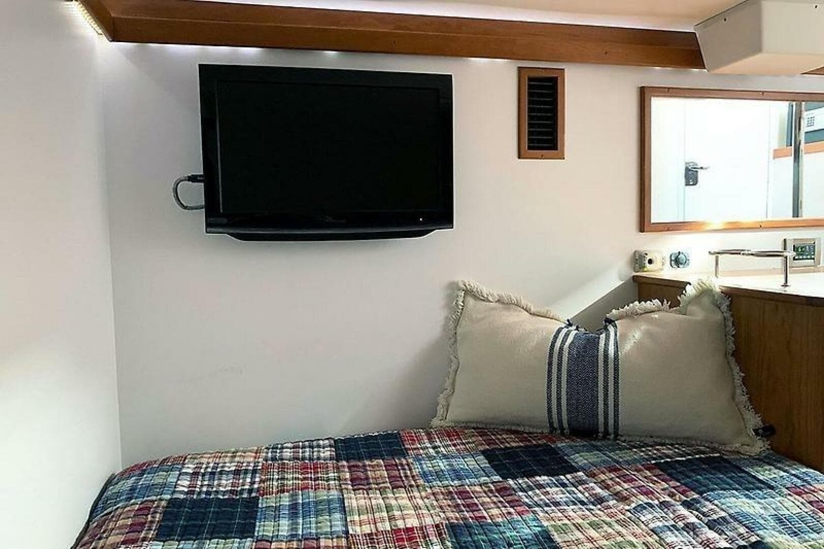 2012 Sabre Express — photo 21