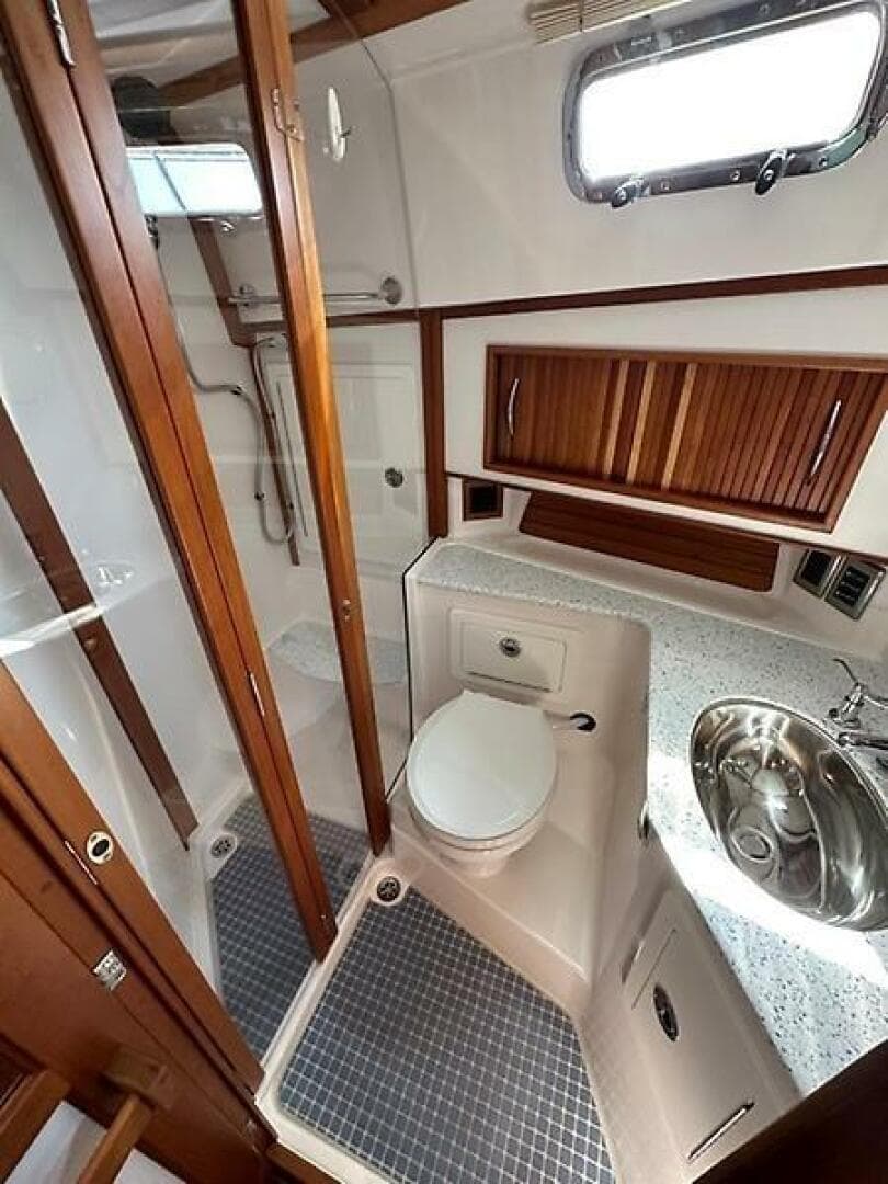 2012 Sabre Express — photo 18