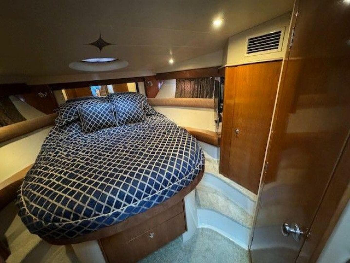 2007 Meridian 391 — photo 47
