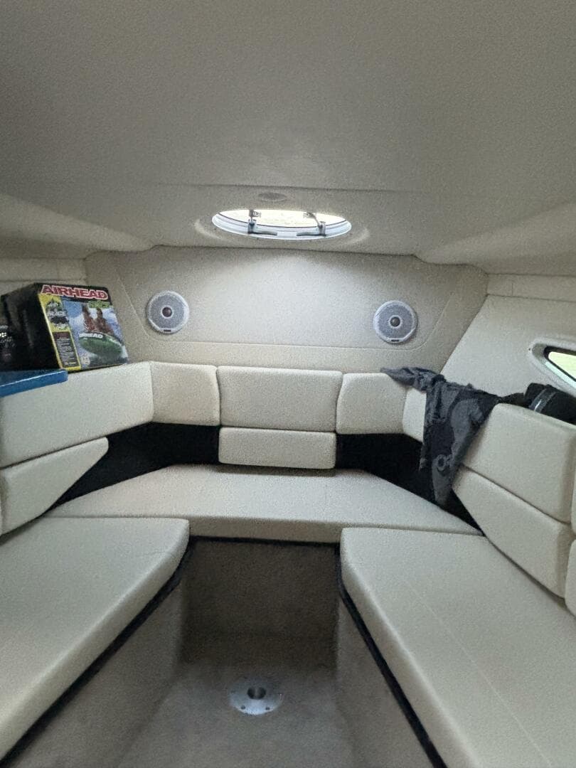 2021 Regal 26 Express — photo 9