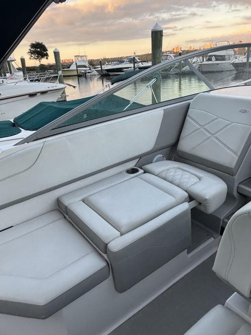 2021 Regal 26 Express — photo 6