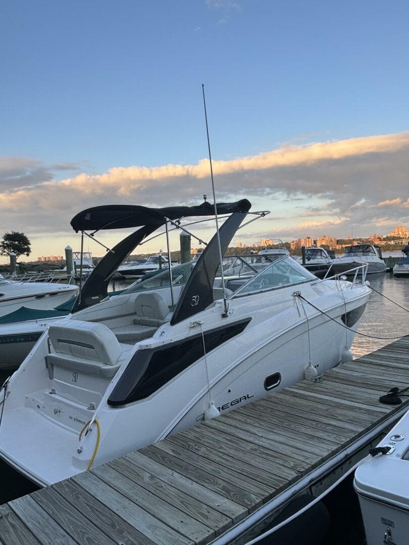 2021 Regal 26 Express — photo 4