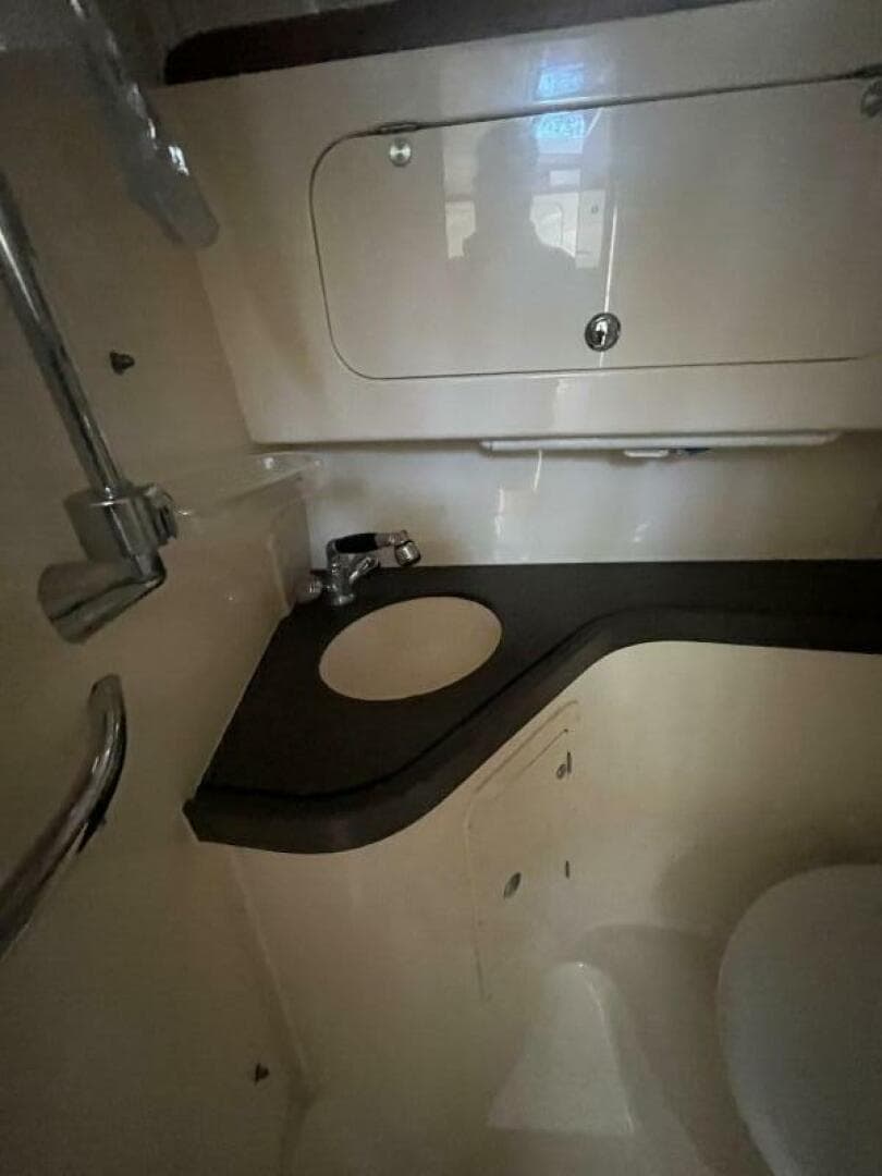 2003 Grady-White 330 Express — photo 44