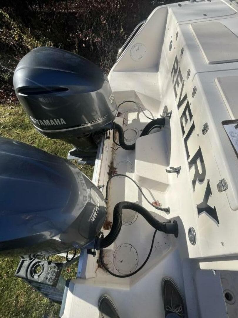 2003 Grady-White 330 Express — photo 6