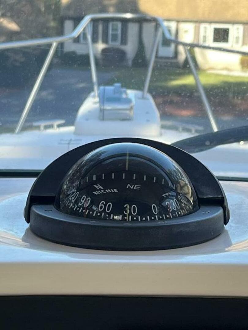 2003 Grady-White 330 Express — photo 34