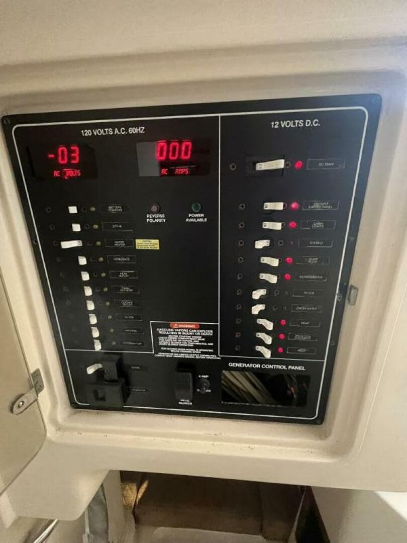 2003 Grady-White 330 Express — photo 48