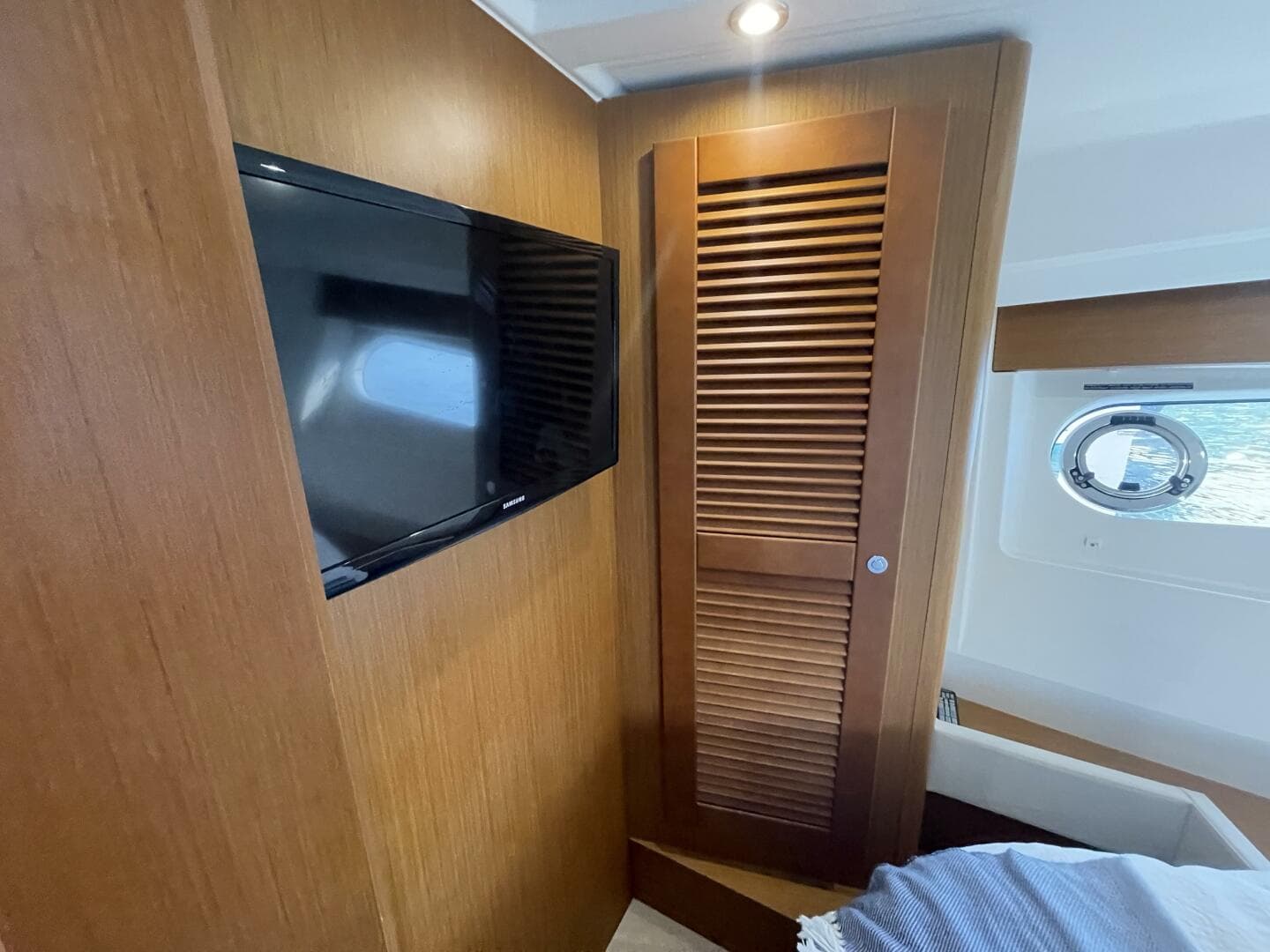2018 Beneteau Swift Trawler 35- Flybridge — photo 67