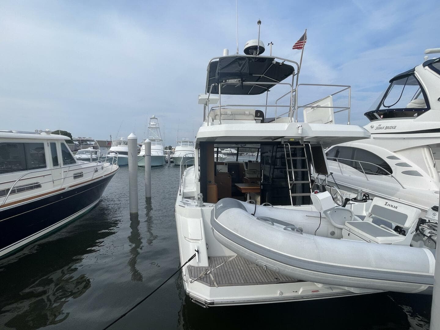 2018 Beneteau Swift Trawler 35- Flybridge — photo 8