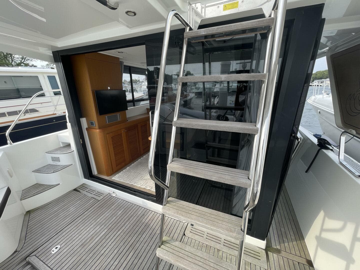 2018 Beneteau Swift Trawler 35- Flybridge — photo 83