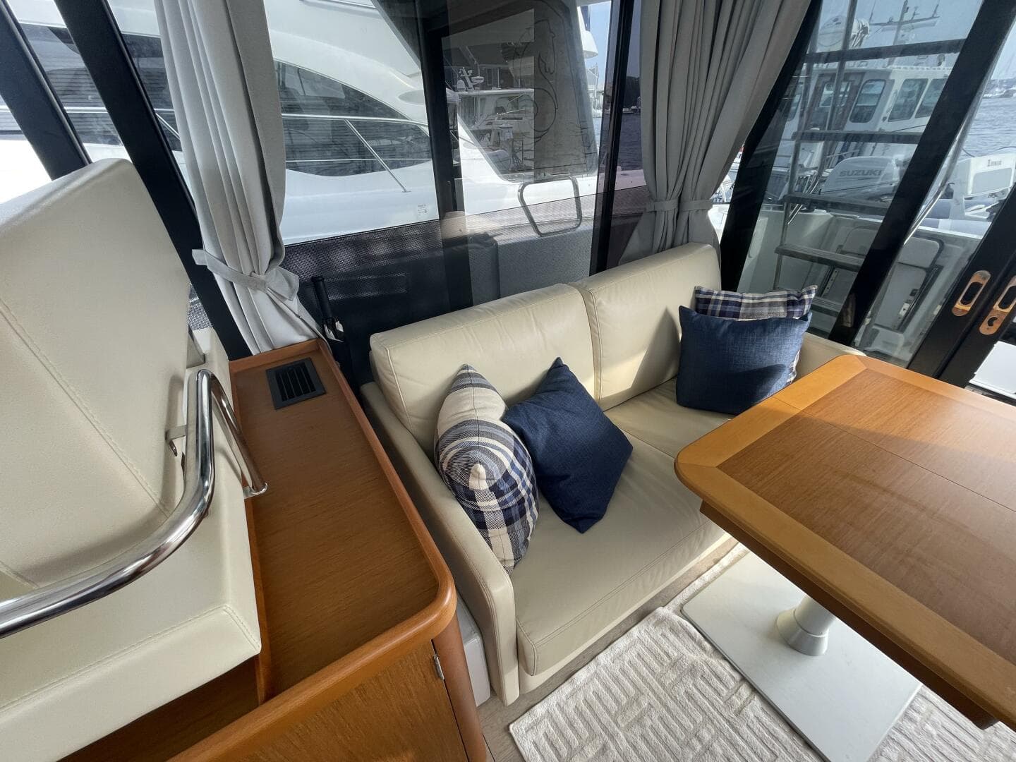 2018 Beneteau Swift Trawler 35- Flybridge — photo 37